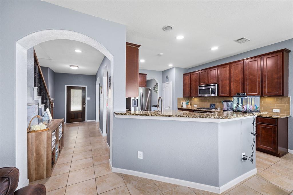 6215 Oxford Lake Drive, Rosenberg, Texas image 17