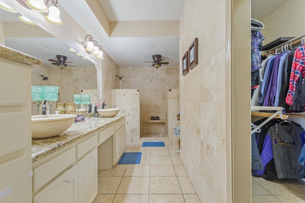 2411 Pilgrim Estates Drive, Texas City, Texas image 20
