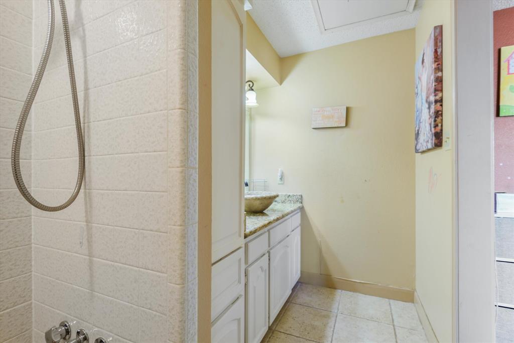 2411 Pilgrim Estates Drive, Texas City, Texas image 28