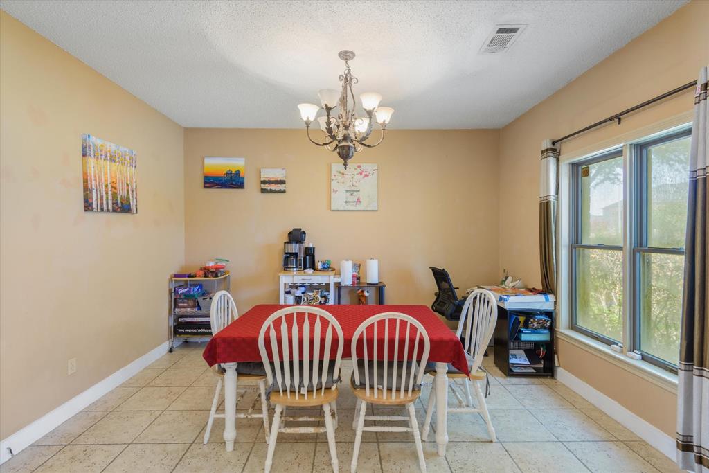 2411 Pilgrim Estates Drive, Texas City, Texas image 11