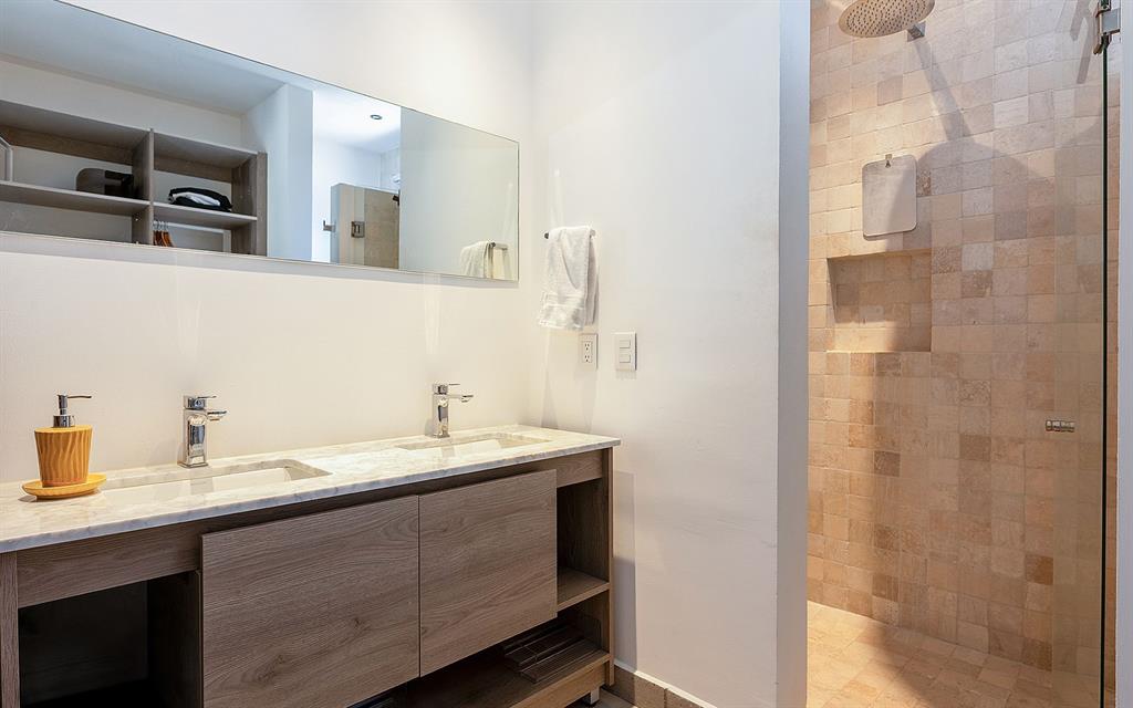 Tennessee 37766, Mexico, 3 Bedrooms Bedrooms, ,4 BathroomsBathrooms,Residential,Active,185475