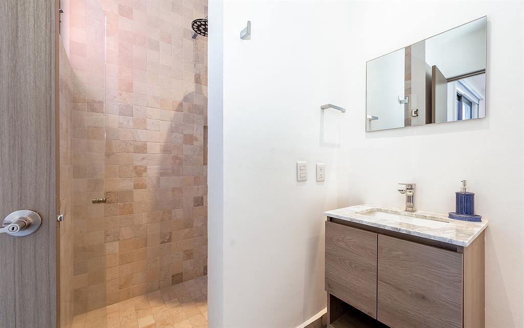 Tennessee 37766, Mexico, 3 Bedrooms Bedrooms, ,4 BathroomsBathrooms,Residential,Active,185475