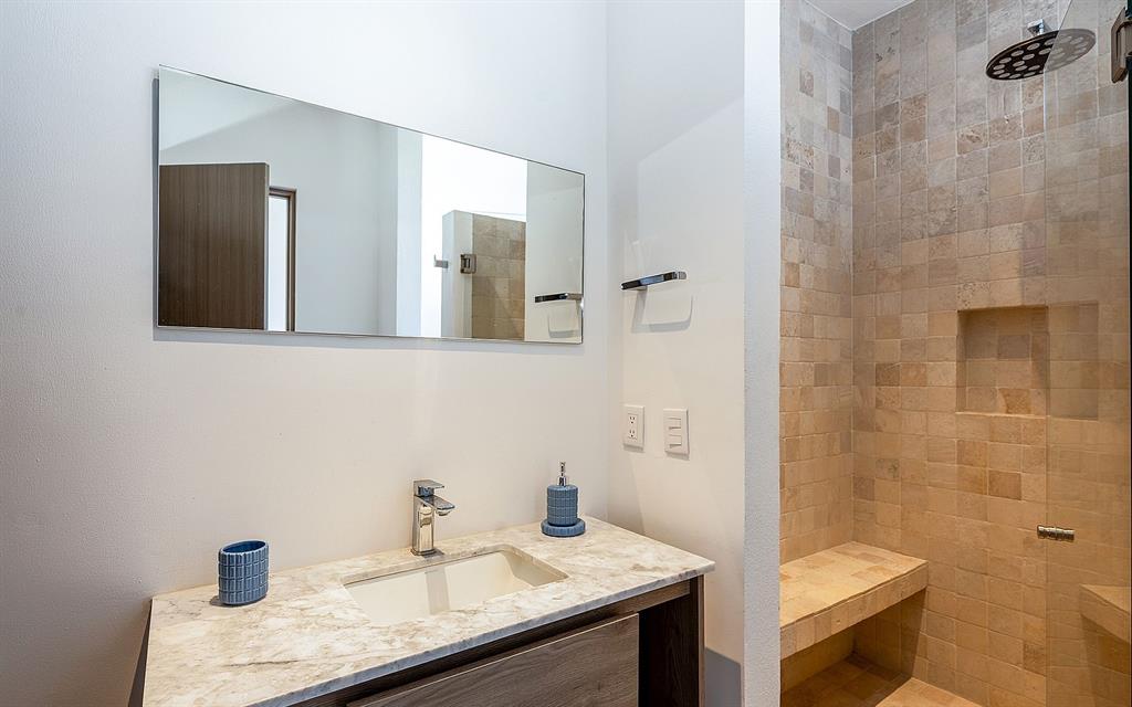 Tennessee 37766, Mexico, 3 Bedrooms Bedrooms, ,4 BathroomsBathrooms,Residential,Active,185475