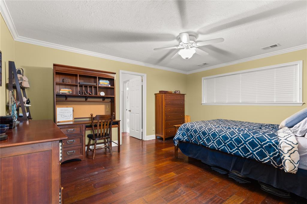 15922 Clearcrest Drive, Houston, Texas image 22