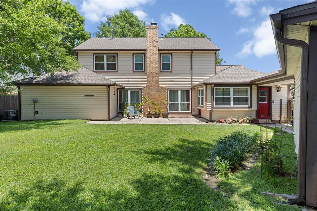 15922 Clearcrest Drive, Houston, Texas image 5