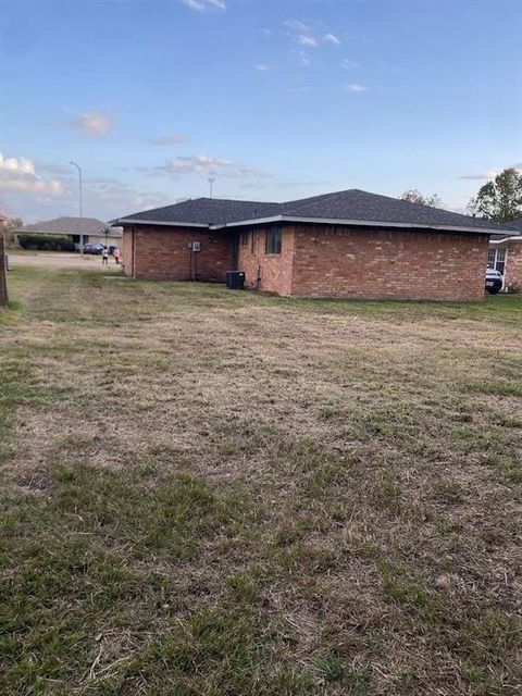 A home in Kendleton