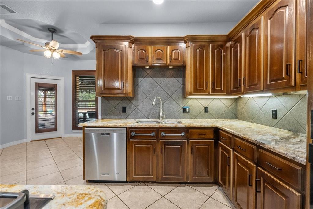 704 Heritage Oaks Drive
