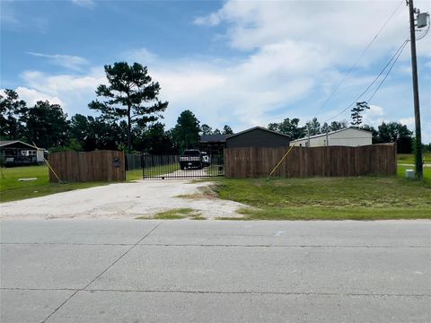 Photo of 3362 County Road 5018, Cleveland, TX 77327 (MLS # 42872083) Photo of 3362 County Road 5018, Cleveland, TX 77327 (MLS # 42872083)