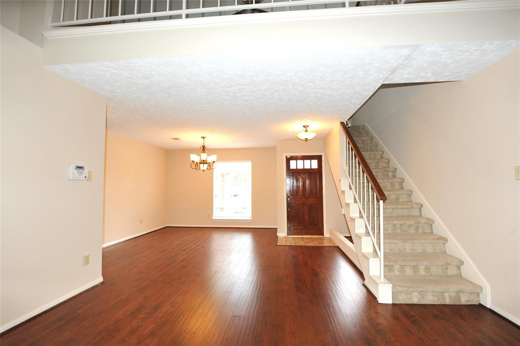3123 Redcliff Drive