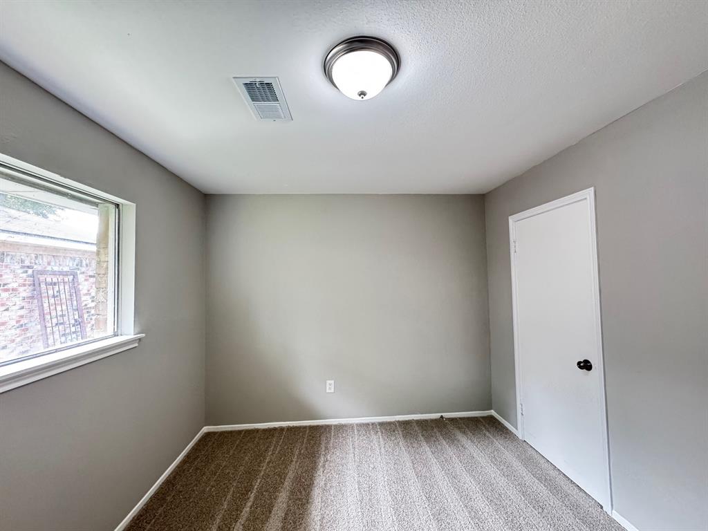 155 Coach Lamp Lane, Houston, Texas image 21