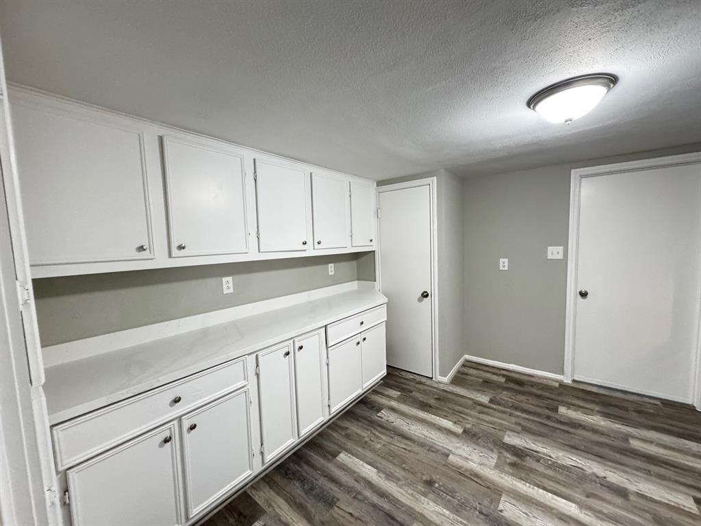 155 Coach Lamp Lane, Houston, Texas image 10