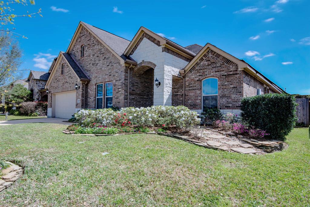 4409 W Maple Drive