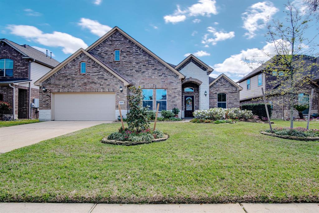 4409 W Maple Drive