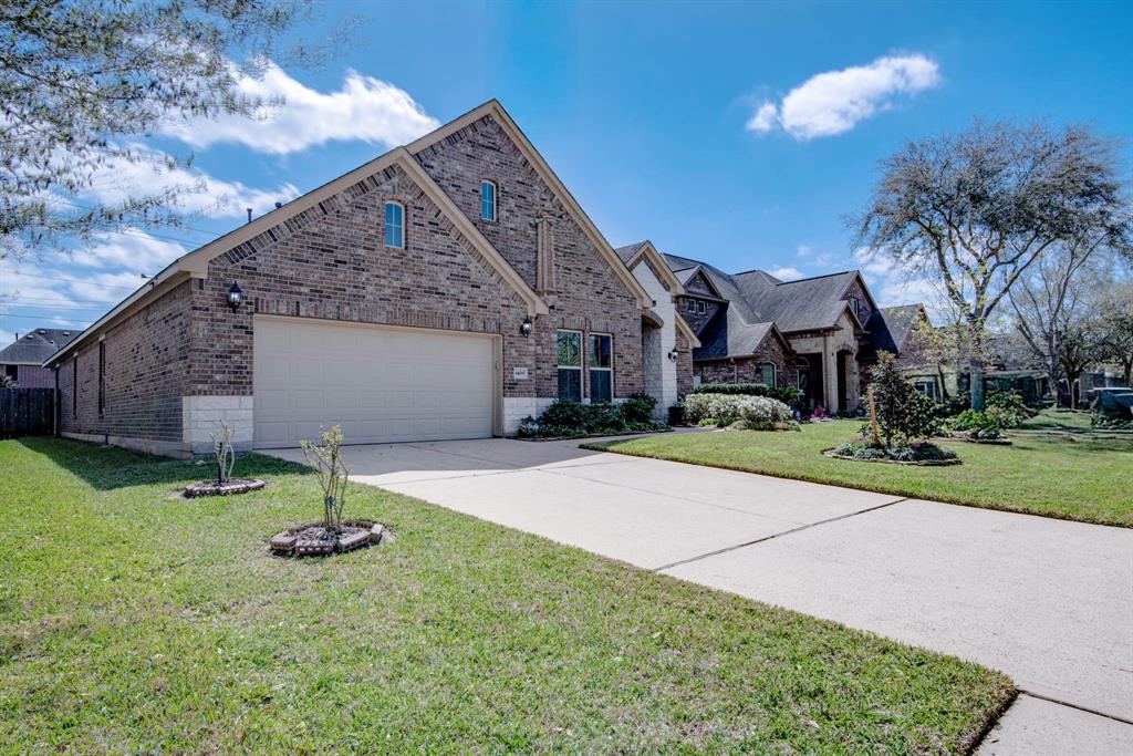 4409 W Maple Drive