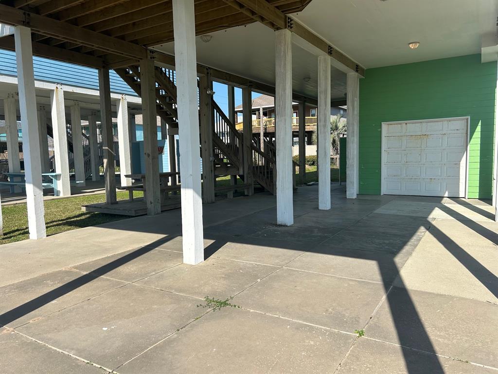 1327 Emerald Drive, Crystal Beach, Texas image 13