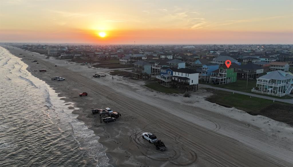 1327 Emerald Drive, Crystal Beach, Texas image 3
