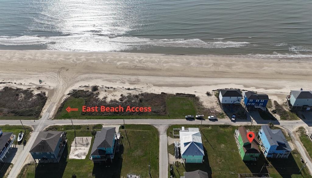 1327 Emerald Drive, Crystal Beach, Texas image 5