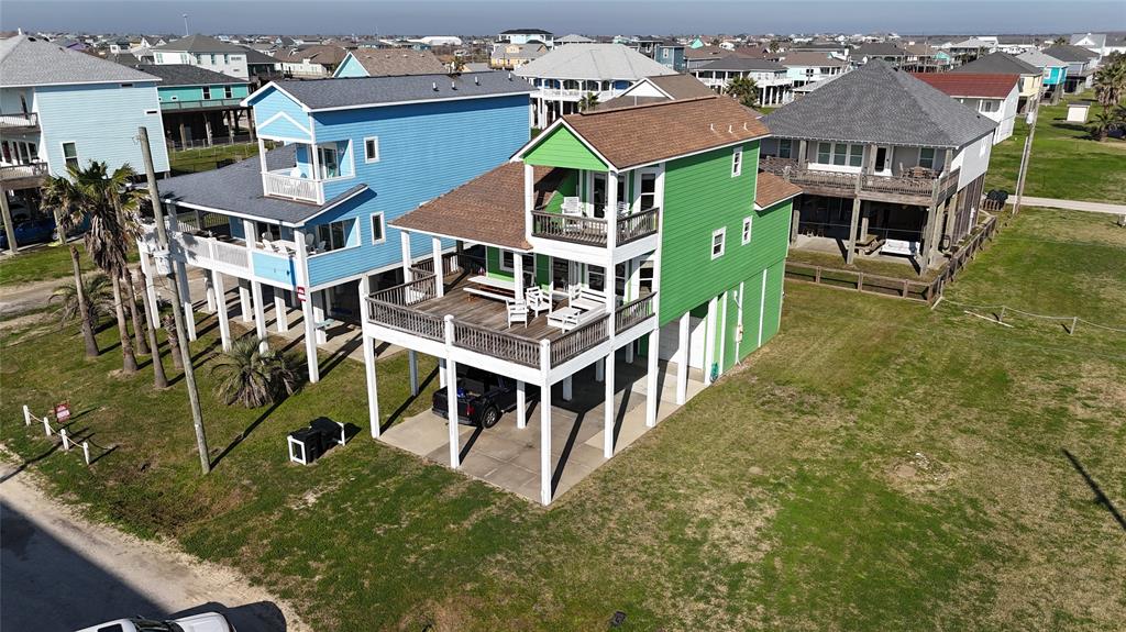 1327 Emerald Drive, Crystal Beach, Texas image 1