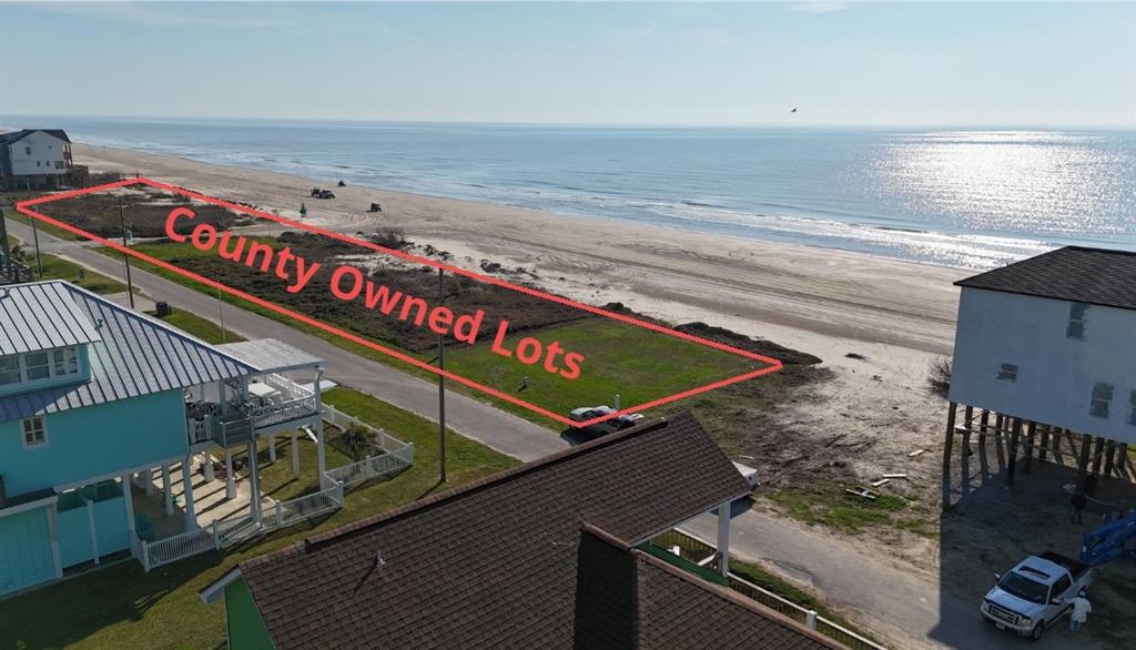 1327 Emerald Drive, Crystal Beach, Texas image 2