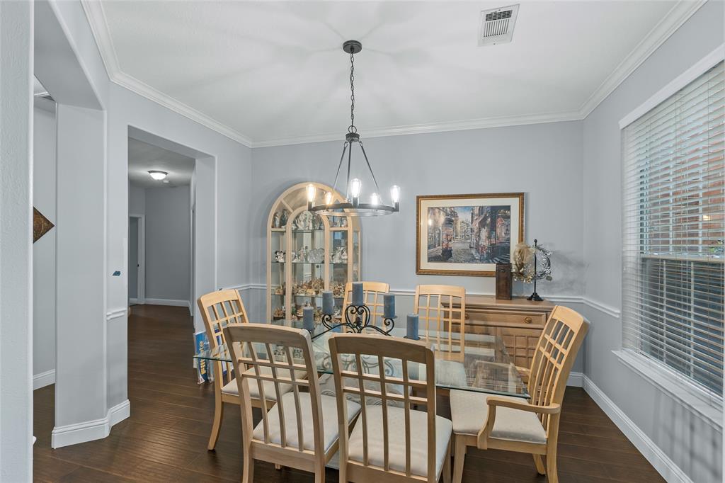 39 S Downy Willow Circle, The Woodlands, Texas image 7