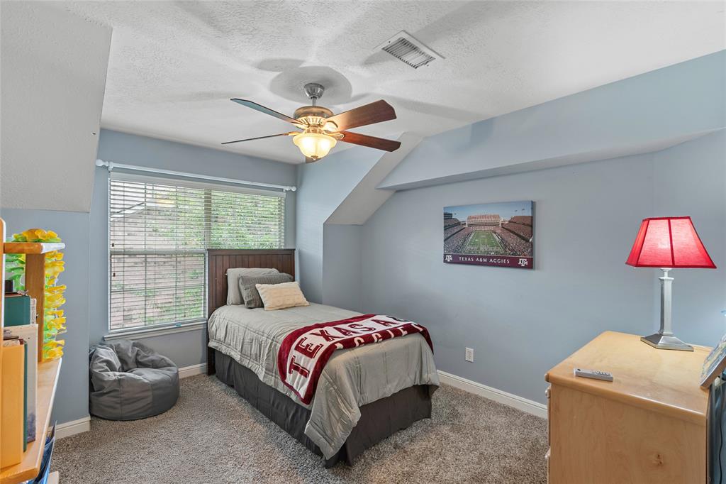39 S Downy Willow Circle, The Woodlands, Texas image 33