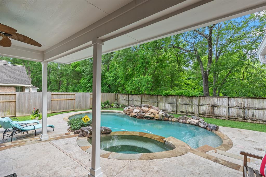 39 S Downy Willow Circle, The Woodlands, Texas image 36