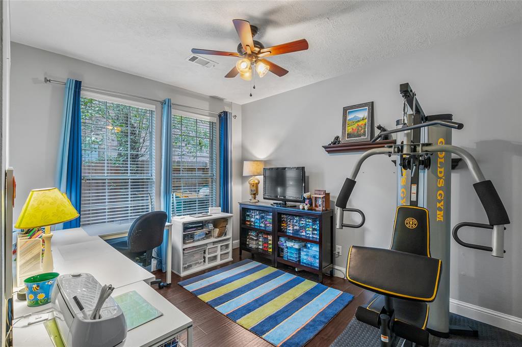 39 S Downy Willow Circle, The Woodlands, Texas image 24