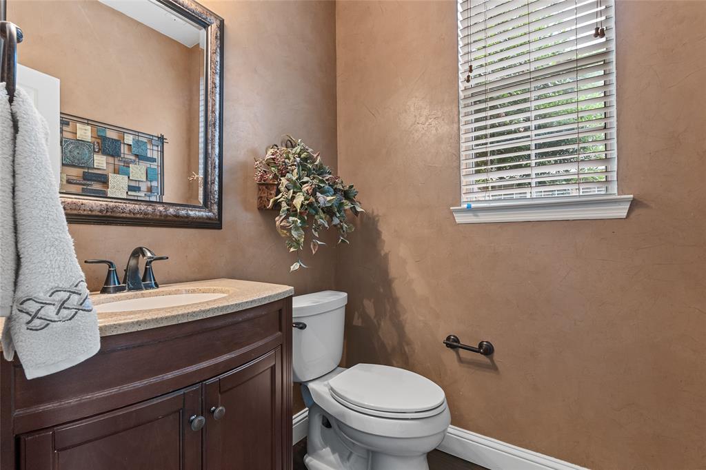 39 S Downy Willow Circle, The Woodlands, Texas image 10