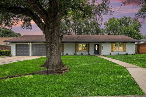 706 Rosewood Drive Baytown TX 77520