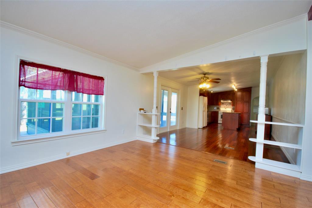 6440 Mockingbird Road, Flatonia, Texas image 14