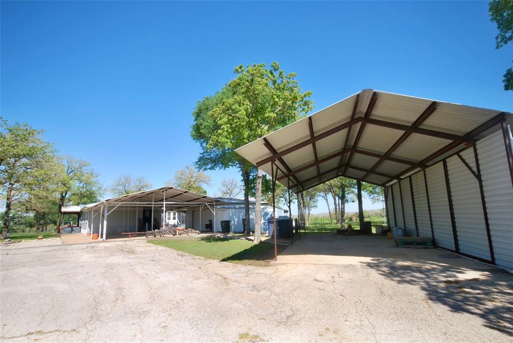 6440 Mockingbird Road, Flatonia, Texas image 28