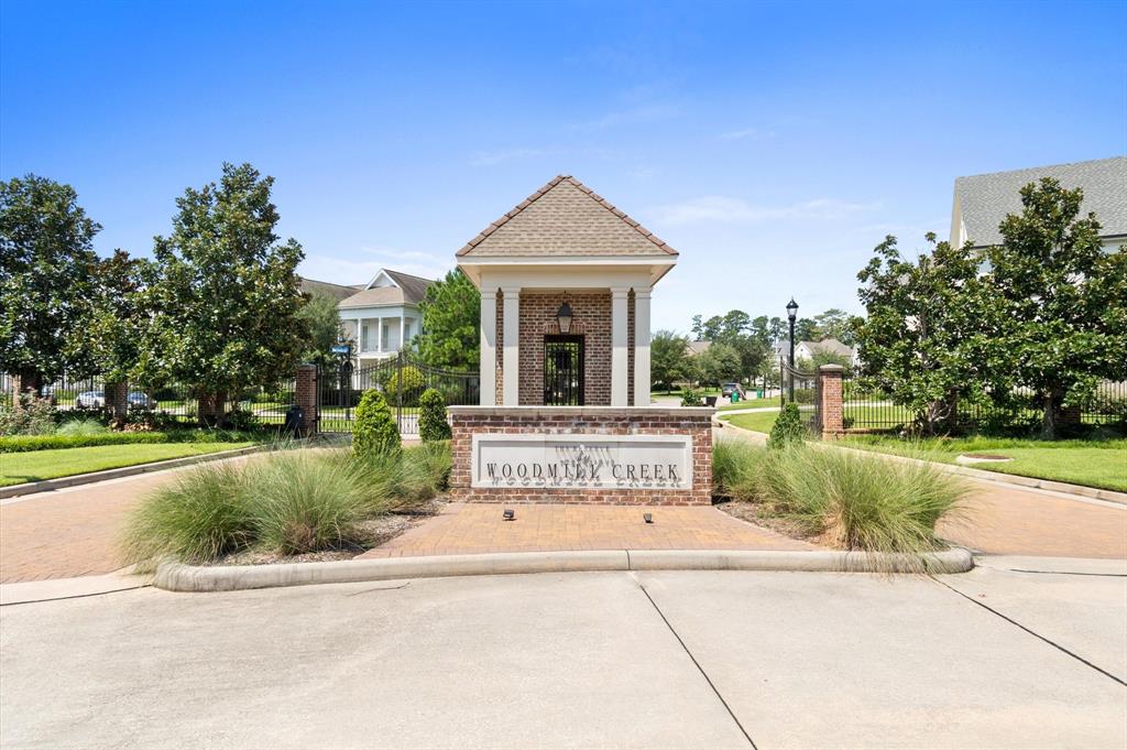 25111 Devlin Creek Drive, Spring, Texas image 38