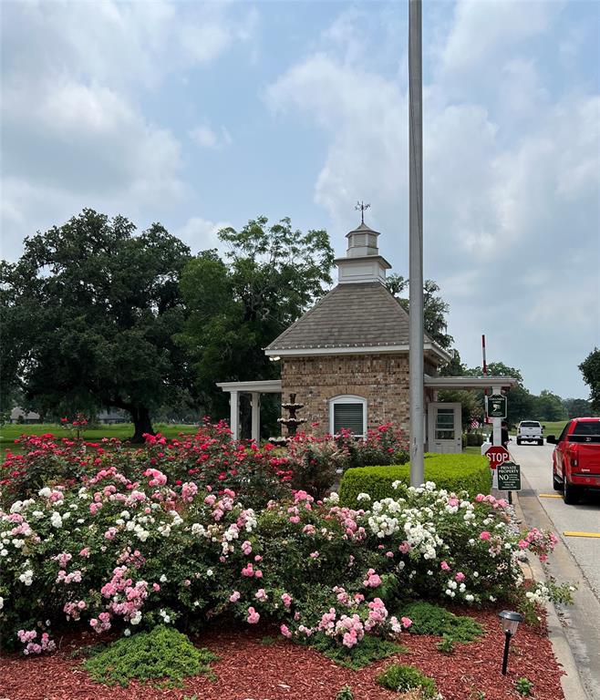 209 Montclaire Dr Drive, West Columbia, Texas image 2