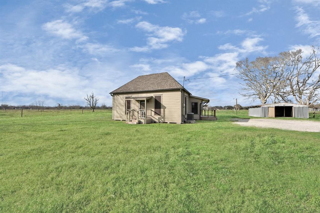 9249 County Road 128, Alvin, Texas image 1