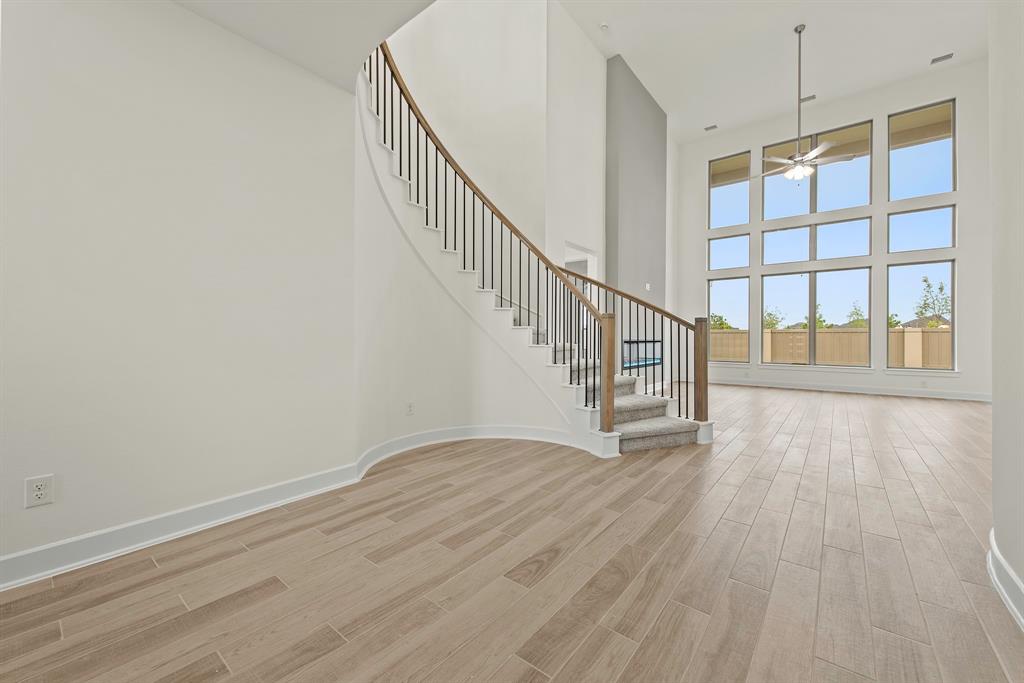 4711 Rustic Garden Lane