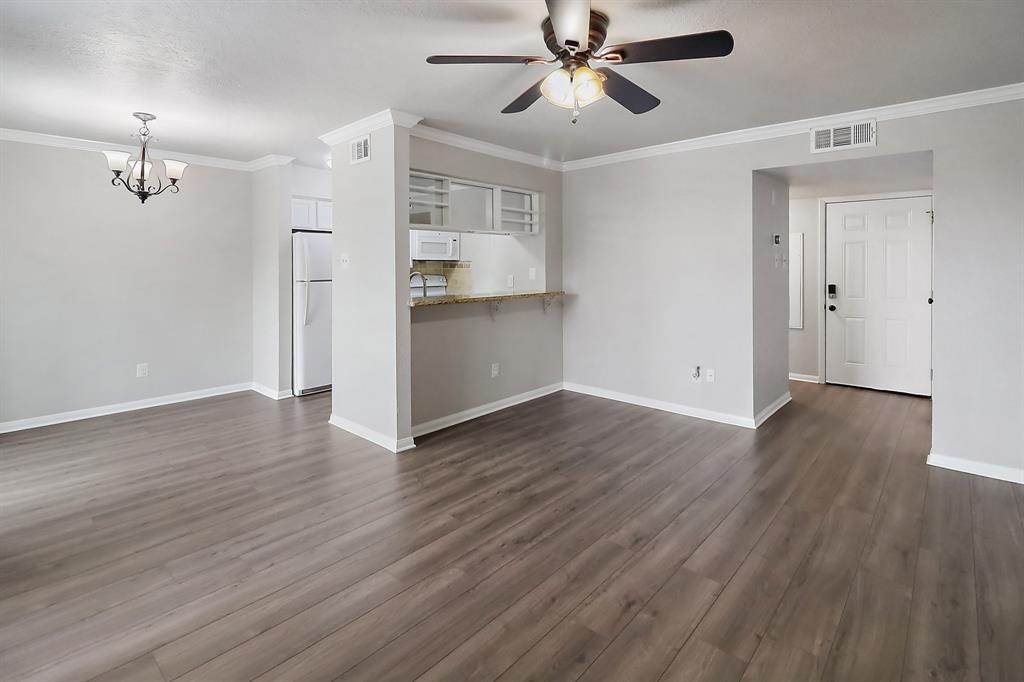 18519 Egret Bay Boulevard #1808, Webster, Texas image 14