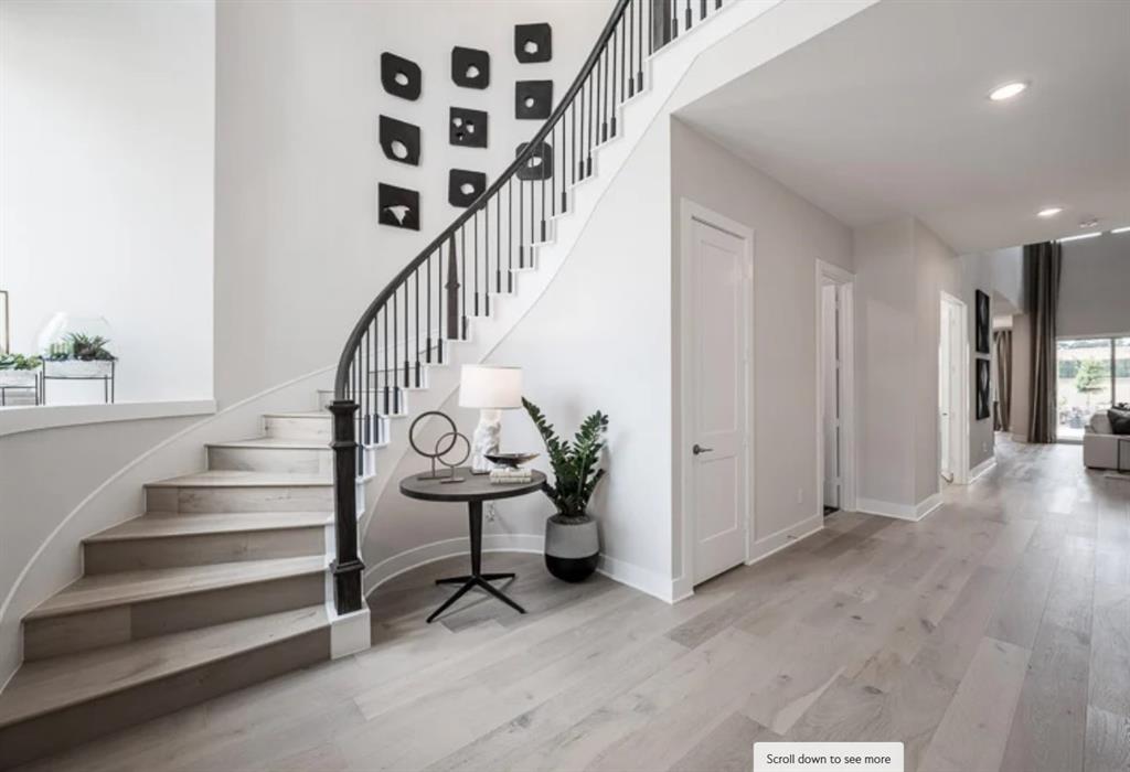 8010 Treetop View Drive