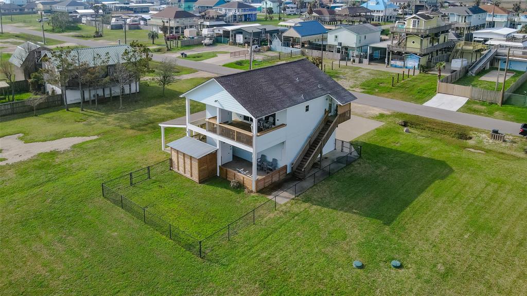 1290 N Crystal Beach Road, Crystal Beach, Texas image 2
