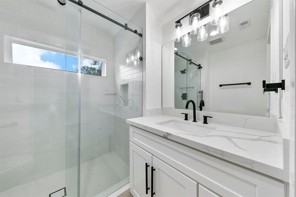 5610 Chapman Street, Houston, Texas image 27