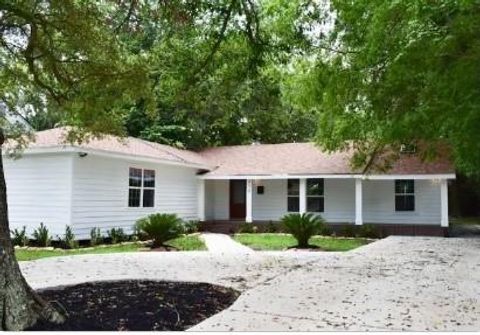 Photo of 330 S Caldwood Drive, Beaumont, TX 77707 (MLS # 83792739)