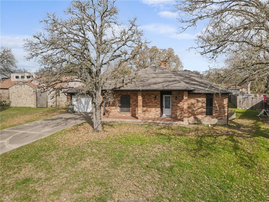 2122 Pantera Drive, Bryan, Texas image 2