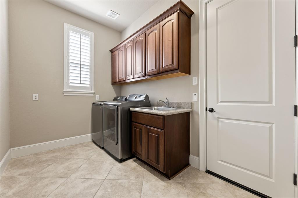 116 Bandera Creek Lane, Friendswood, Texas image 21