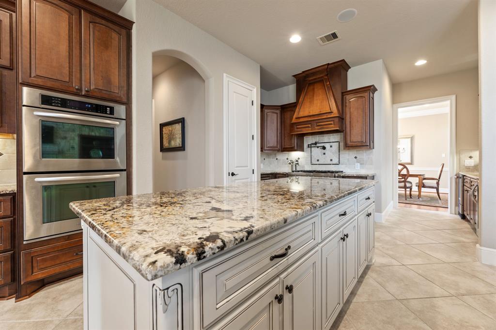 116 Bandera Creek Lane, Friendswood, Texas image 17