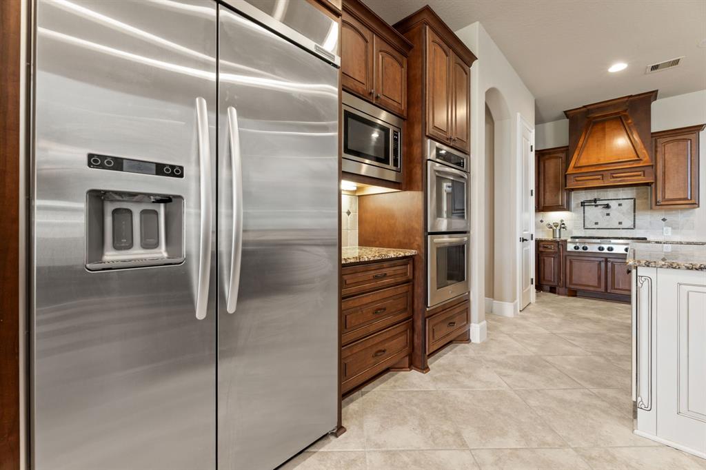 116 Bandera Creek Lane, Friendswood, Texas image 16