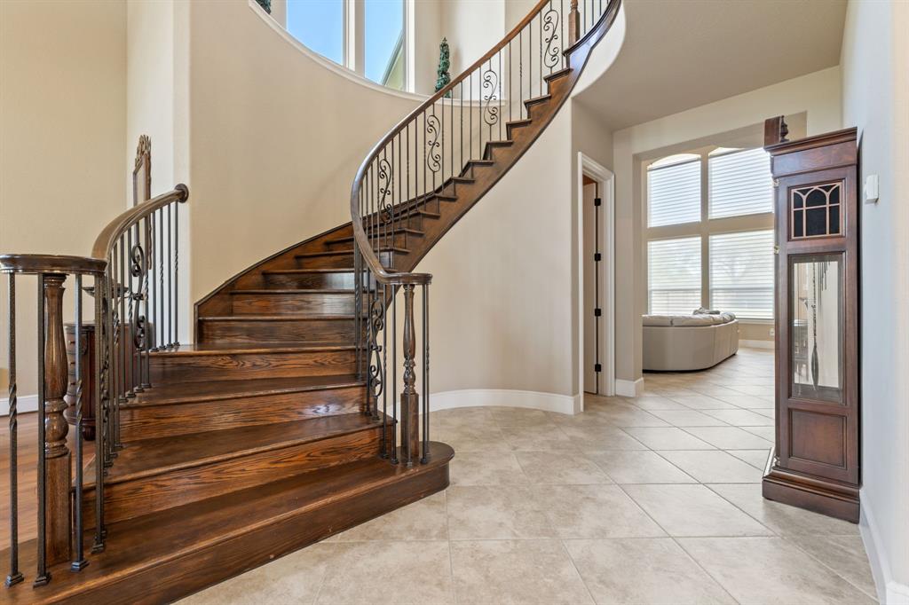 116 Bandera Creek Lane, Friendswood, Texas image 8