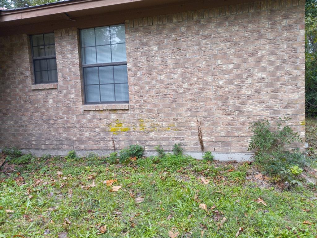 906 East Downs Ave, Crockett, Texas image 11