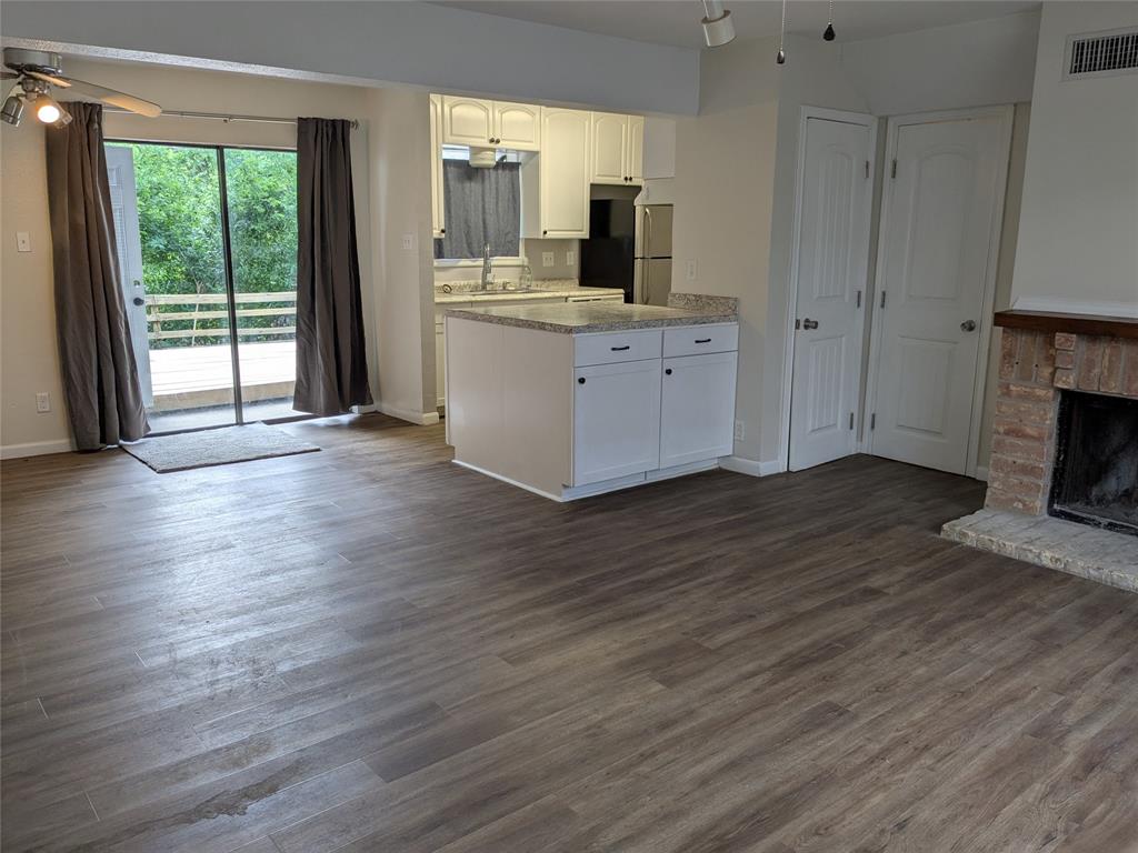 782 Worthshire Street, Houston, Texas image 2