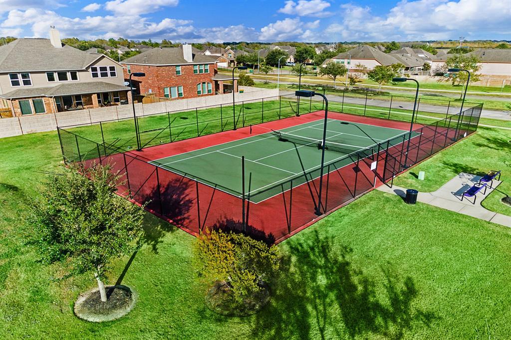 10518 Sutter Creek Drive, Iowa Colony, Texas image 17