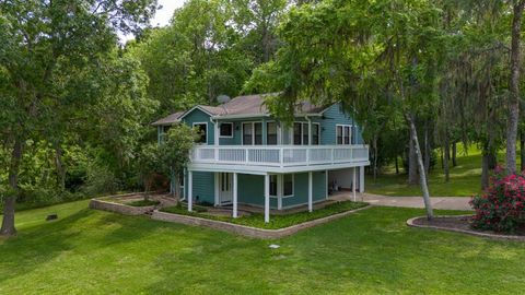 Single Family Residence in Coldspring TX 311 Lake Oaks Boulevard 2.jpg