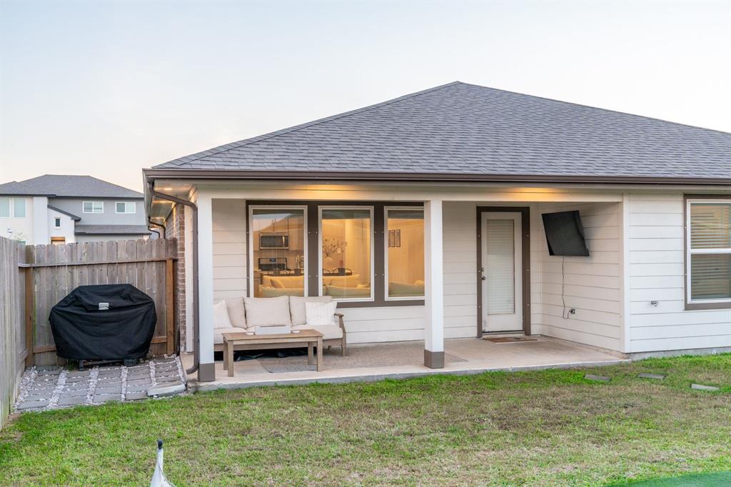 8210 Buck Lane, Rosharon, Texas image 5